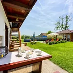 Ferienhaus Merry's & Relax House - Happy
