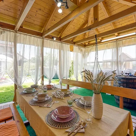 Merry's House W/ Pool & Sauna - Happy Gradac