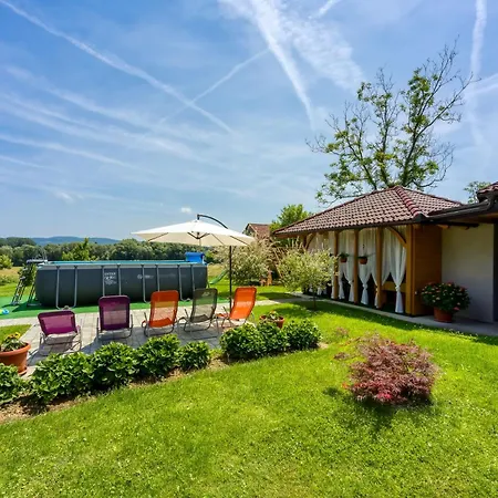 Merry's House W/ Pool & Sauna - Happy