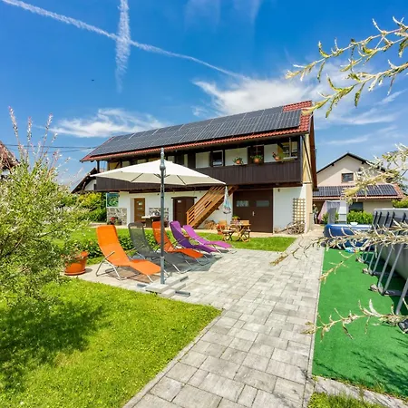 Merry's House W/ Pool & Sauna - Happy Dom wakacyjny *