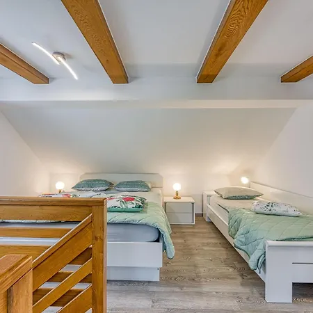 Merry's House W/ Pool & Sauna - Happy Gradac