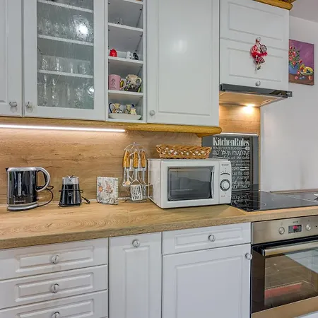 Merry's And Relax House - Happy