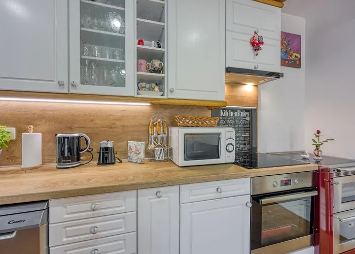 Merry's & Relax House - Happy